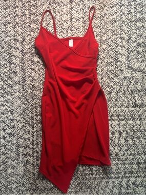 Women’s Medium Red Asymmetrical Formal Tulip Party Festive Slip Dress